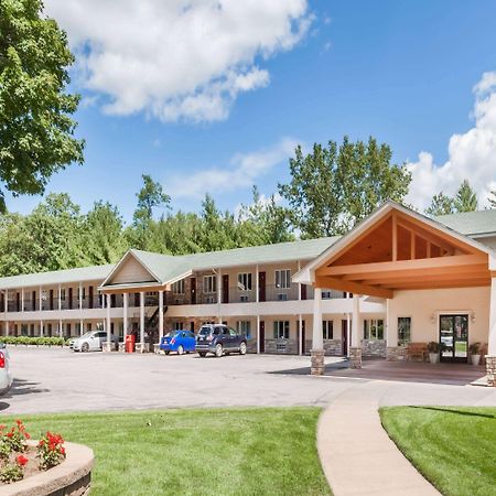 Howard Johnson By Wyndham Traverse City Eksteriør billede