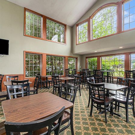 Howard Johnson By Wyndham Traverse City Eksteriør billede