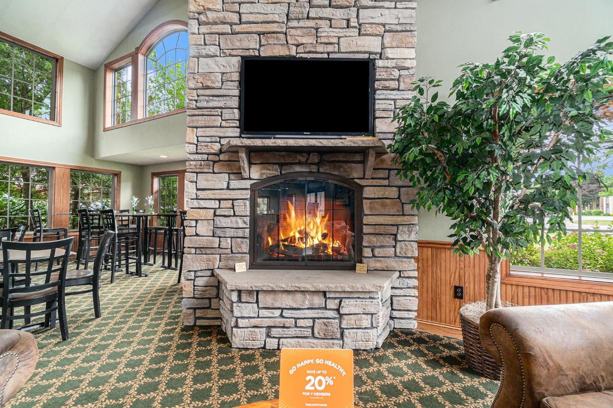 Howard Johnson By Wyndham Traverse City Eksteriør billede