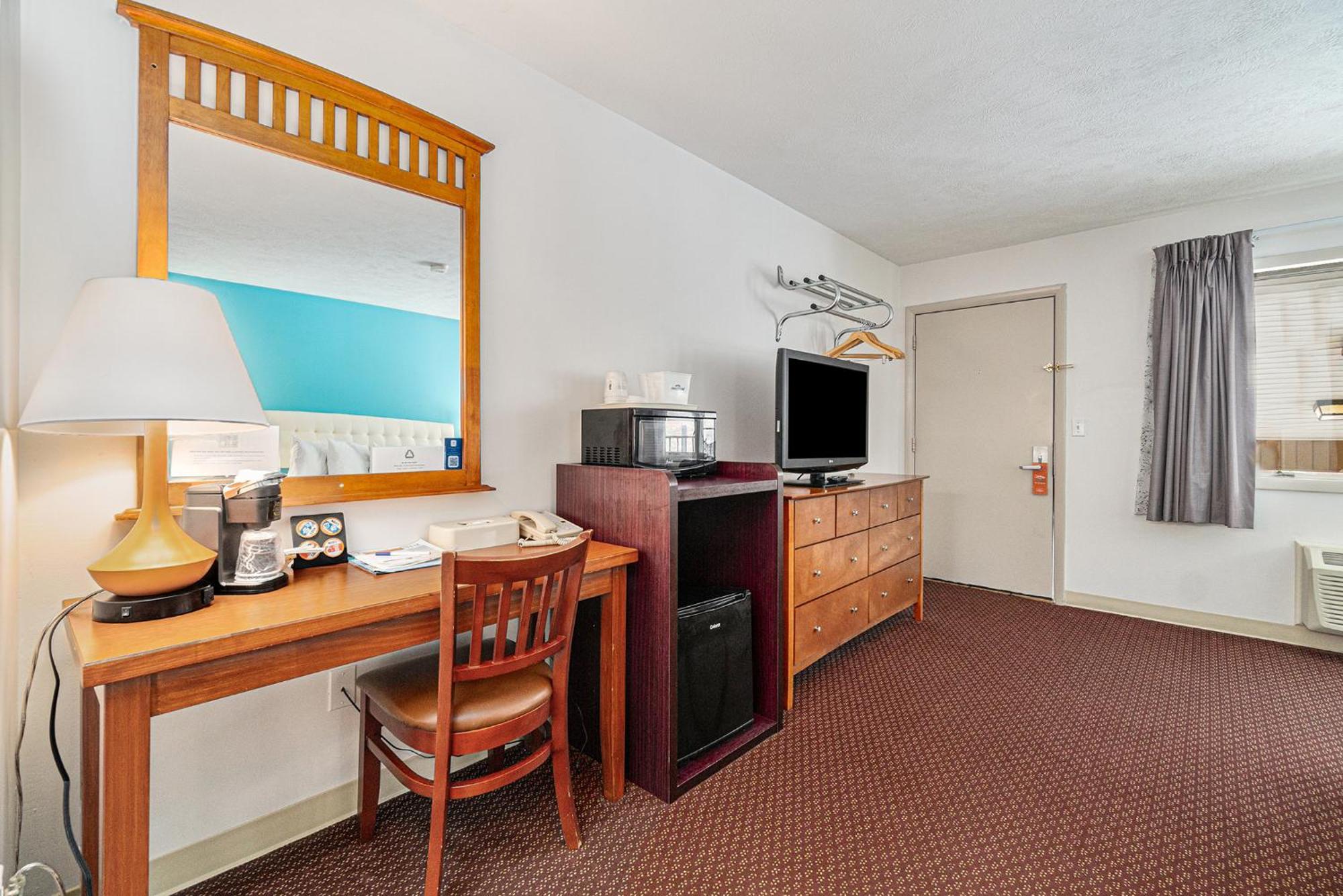 Howard Johnson By Wyndham Traverse City Eksteriør billede