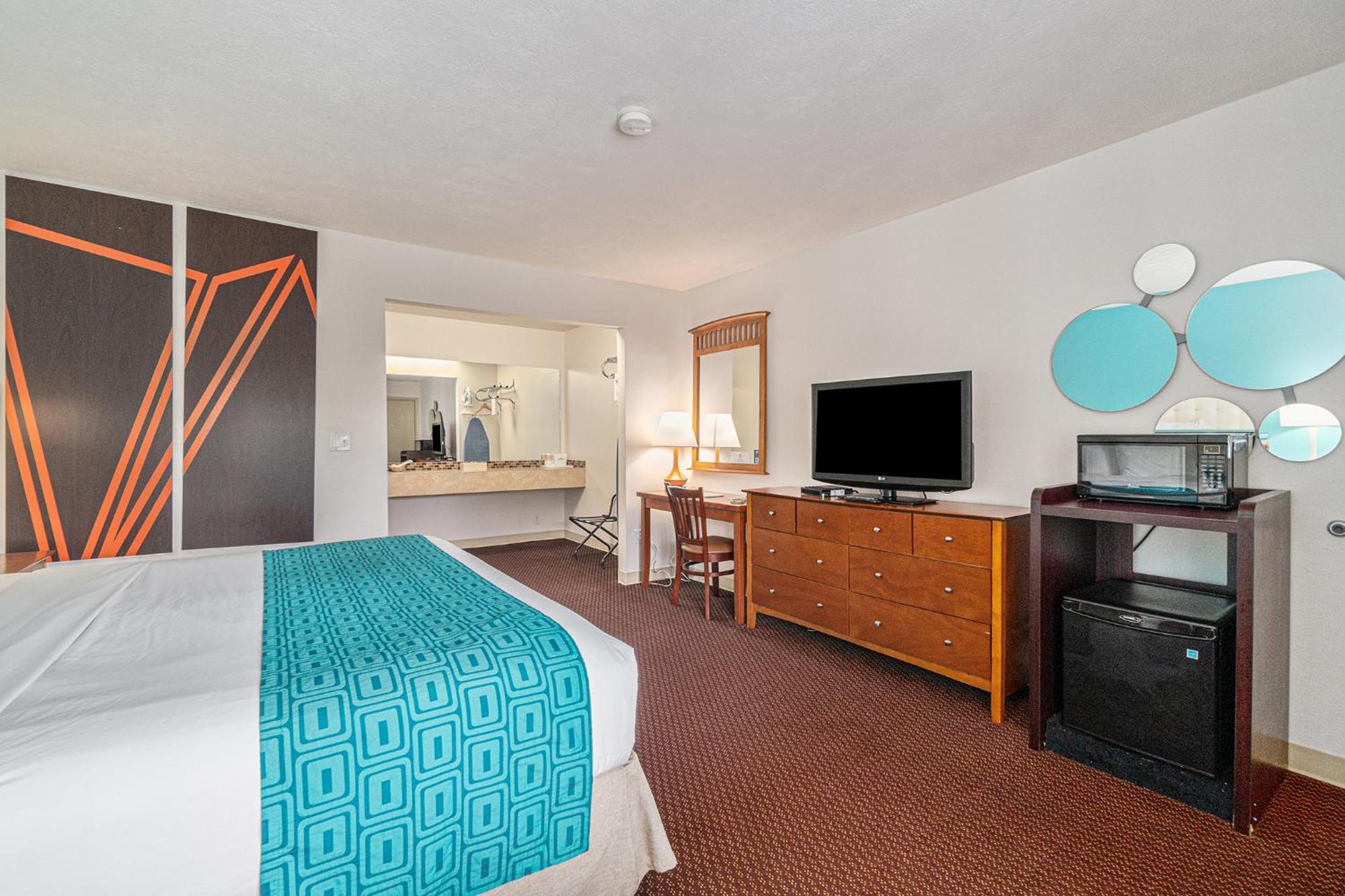 Howard Johnson By Wyndham Traverse City Eksteriør billede