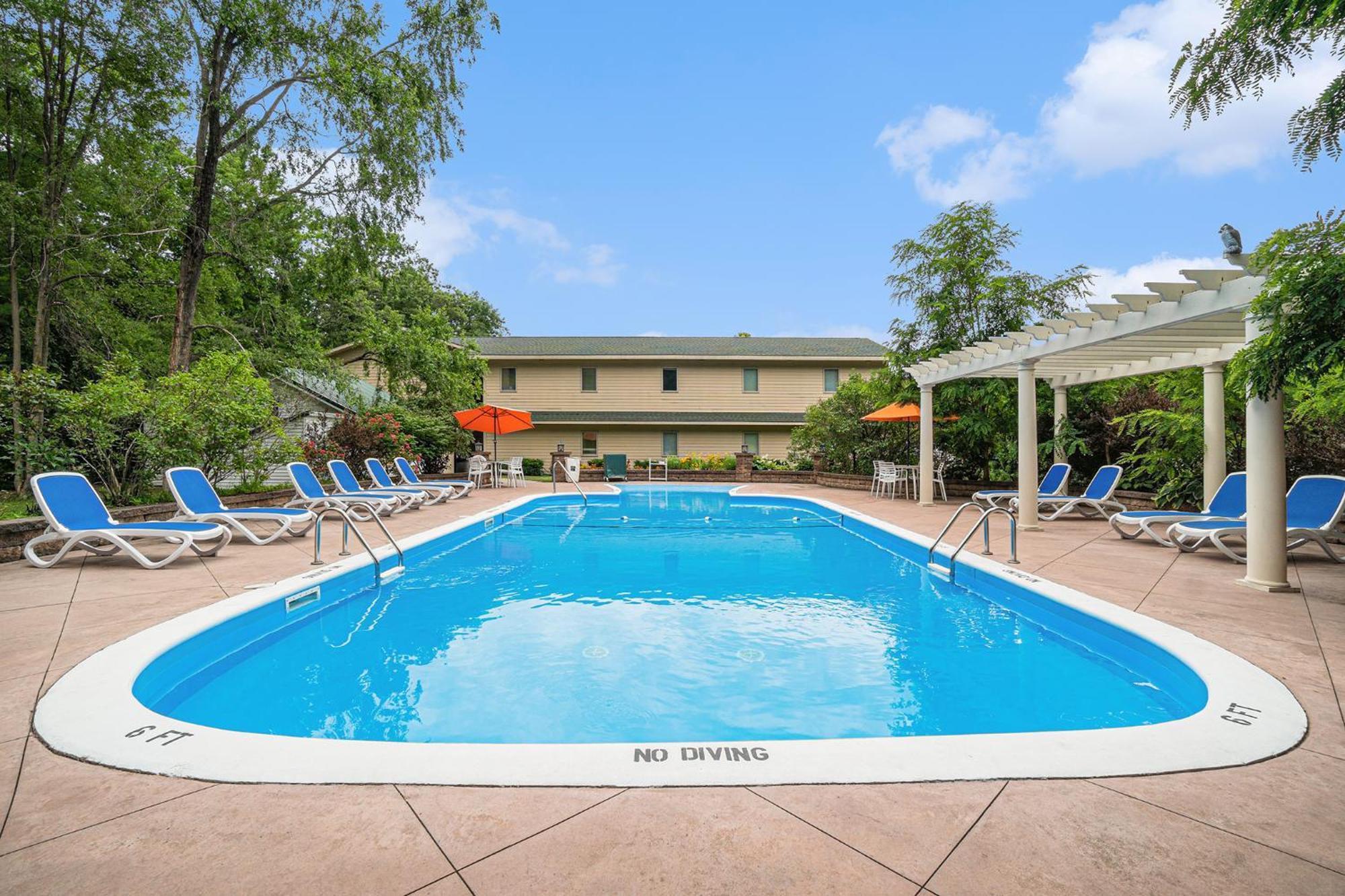 Howard Johnson By Wyndham Traverse City Eksteriør billede